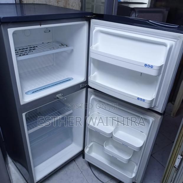 Well Maintained Lg Fridge - thumbnail 3