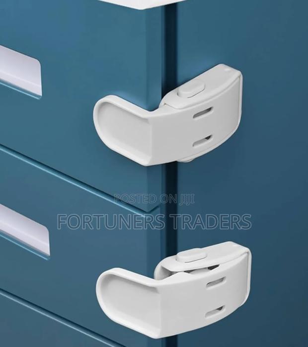 Corner Safety Locks - main view