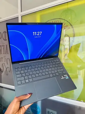 Laptop HP Dragonfly G3 16GB Intel Core I7 SSD 512GB