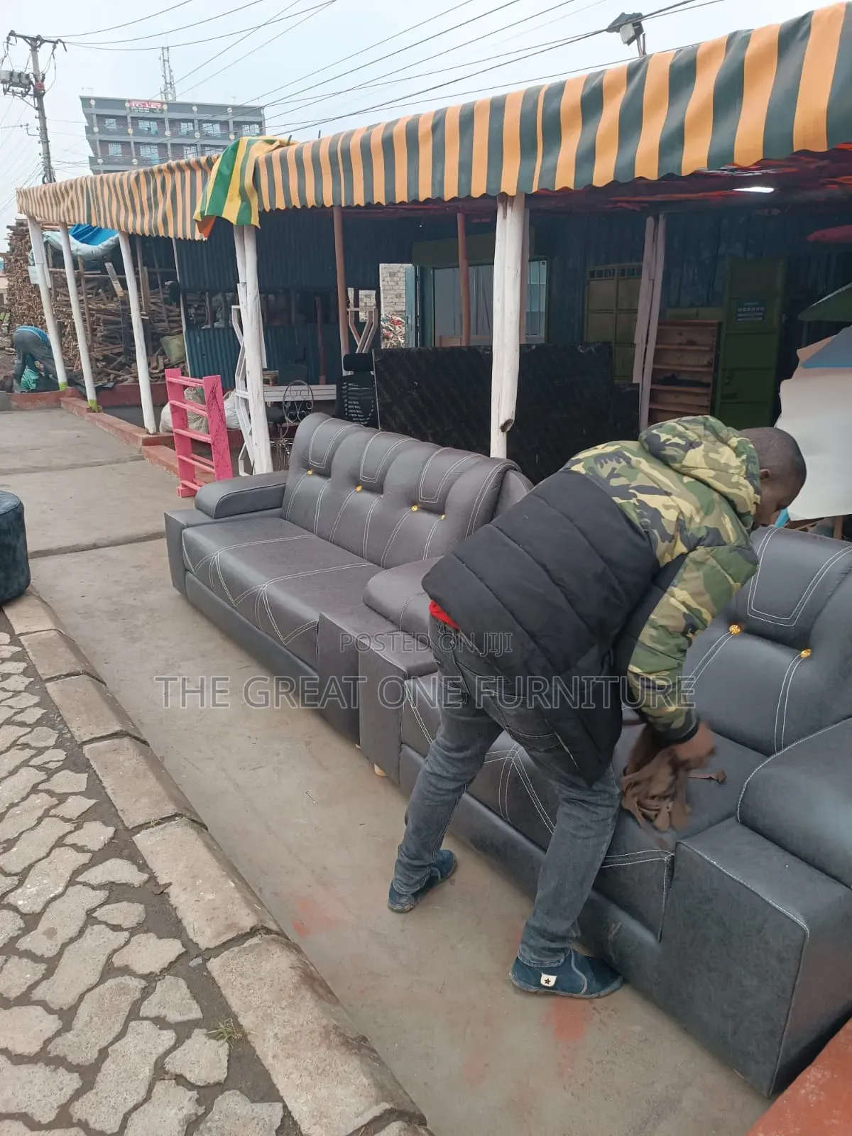 Quality 5 Seater Sofa Set Gray Seat Ht5e