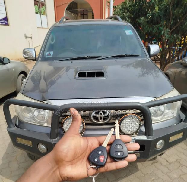 Toyota Fortuner Key Programming