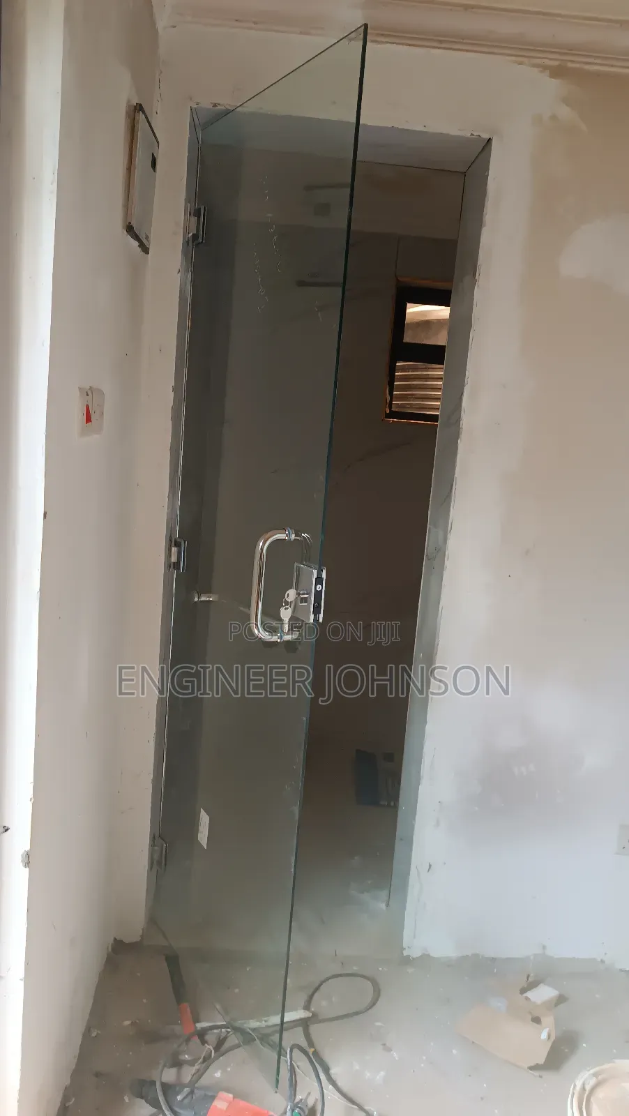 Frameless Glass Door