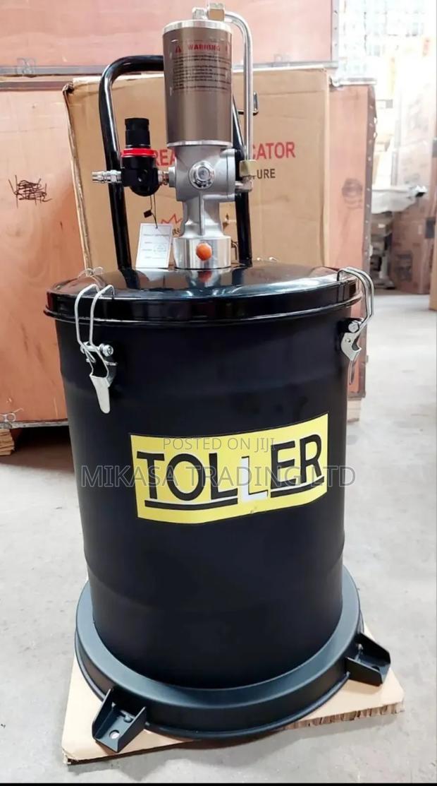 Pneumatic Grease Bucket 35l - Toller Brand - main view