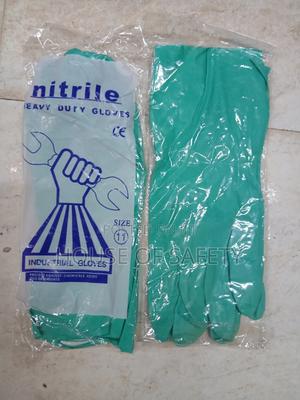 Green Nitrile Gloves - thumbnail 2
