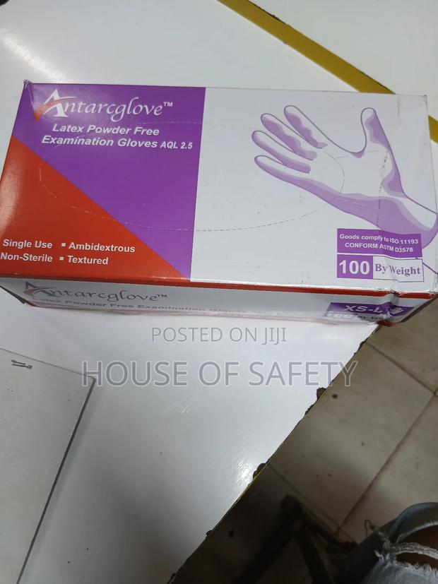 Free Powder Latex Gloves - main view