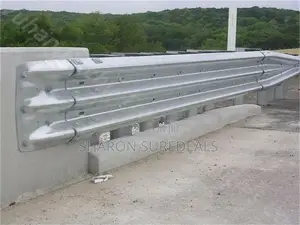 Guardrail Barriers/ Safety Guardrail Beam