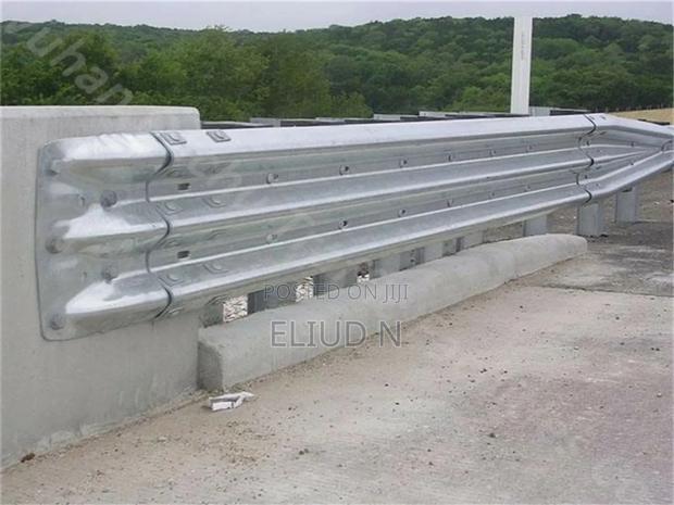 Guardrail Barriers/ Safety Guardrail Beam - thumbnail 2
