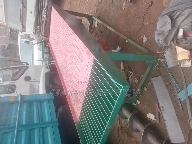 Vibrating Table - main view