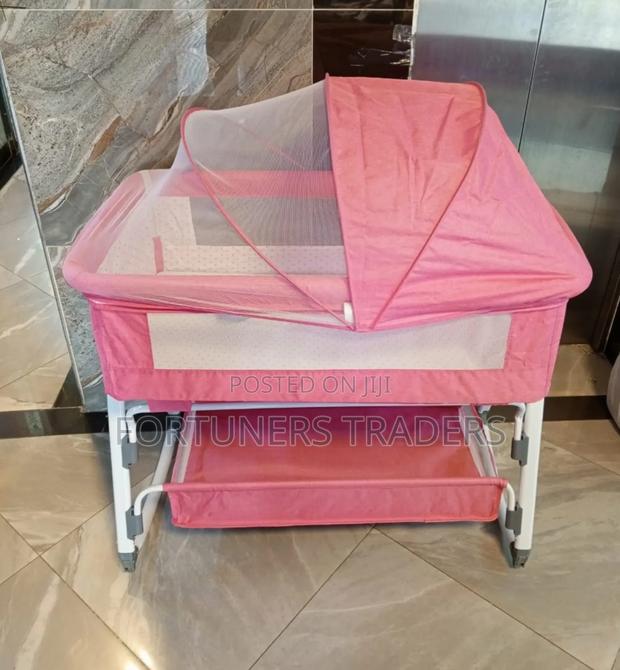 Baby Co-Sleeper Basinet - main view