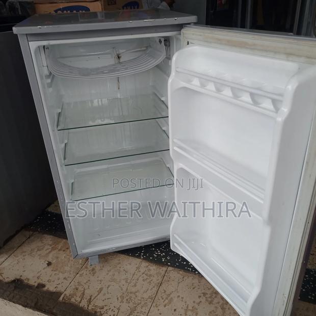 Table Top Min Fridge - thumbnail 2