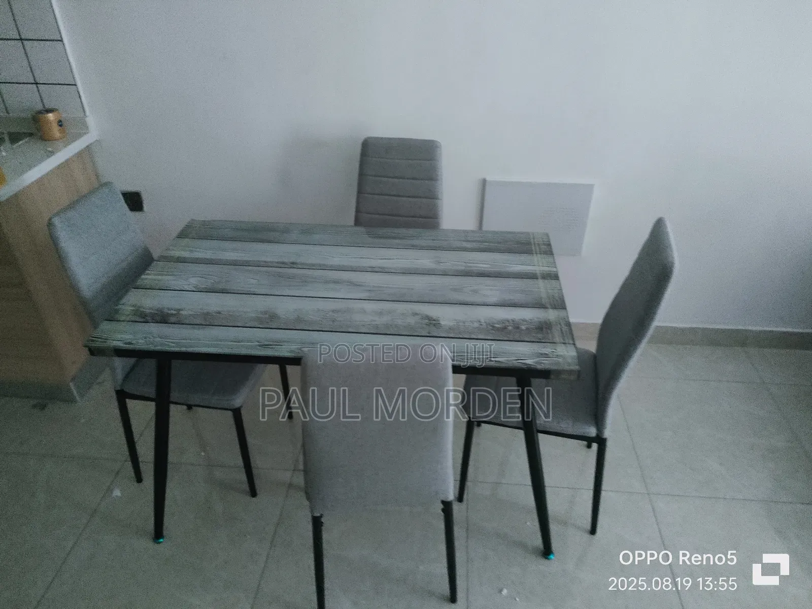 Four Set Dining Set 18500
