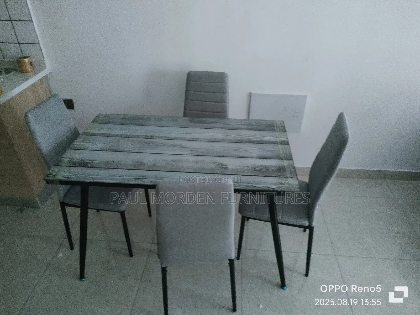 Four Set Dining Set 18500