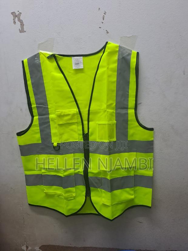 Executive Reflector Vest With Zip And Pockets
