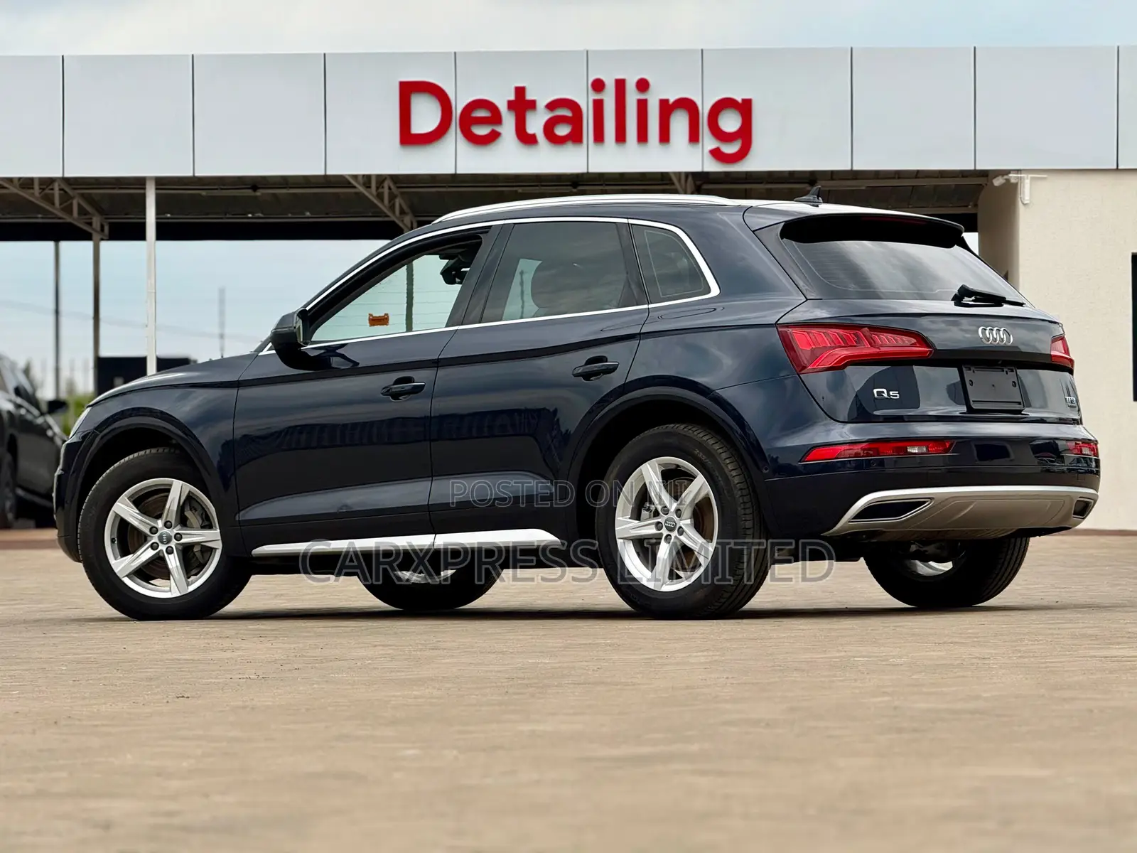 Audi Q5 2018 Blue