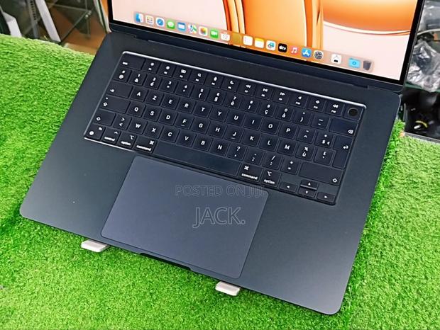 Laptop Apple MacBook Air 2025 M4 15-Inch 16GB Apple M4 SSD 256GB - thumbnail 3