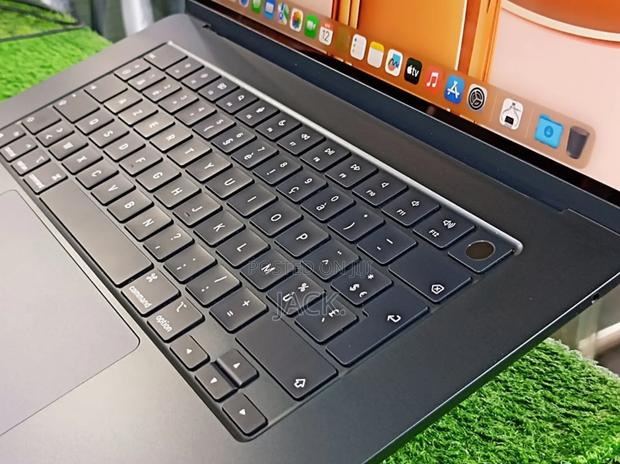 Laptop Apple MacBook Air 2025 M4 15-Inch 16GB Apple M4 SSD 256GB - thumbnail 4