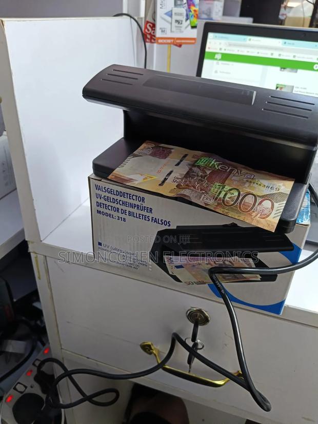 Counterfeit Money Detector - main view