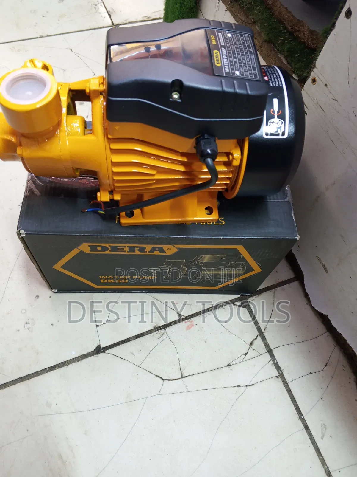 Dera Booster Water Pump 0.5hp