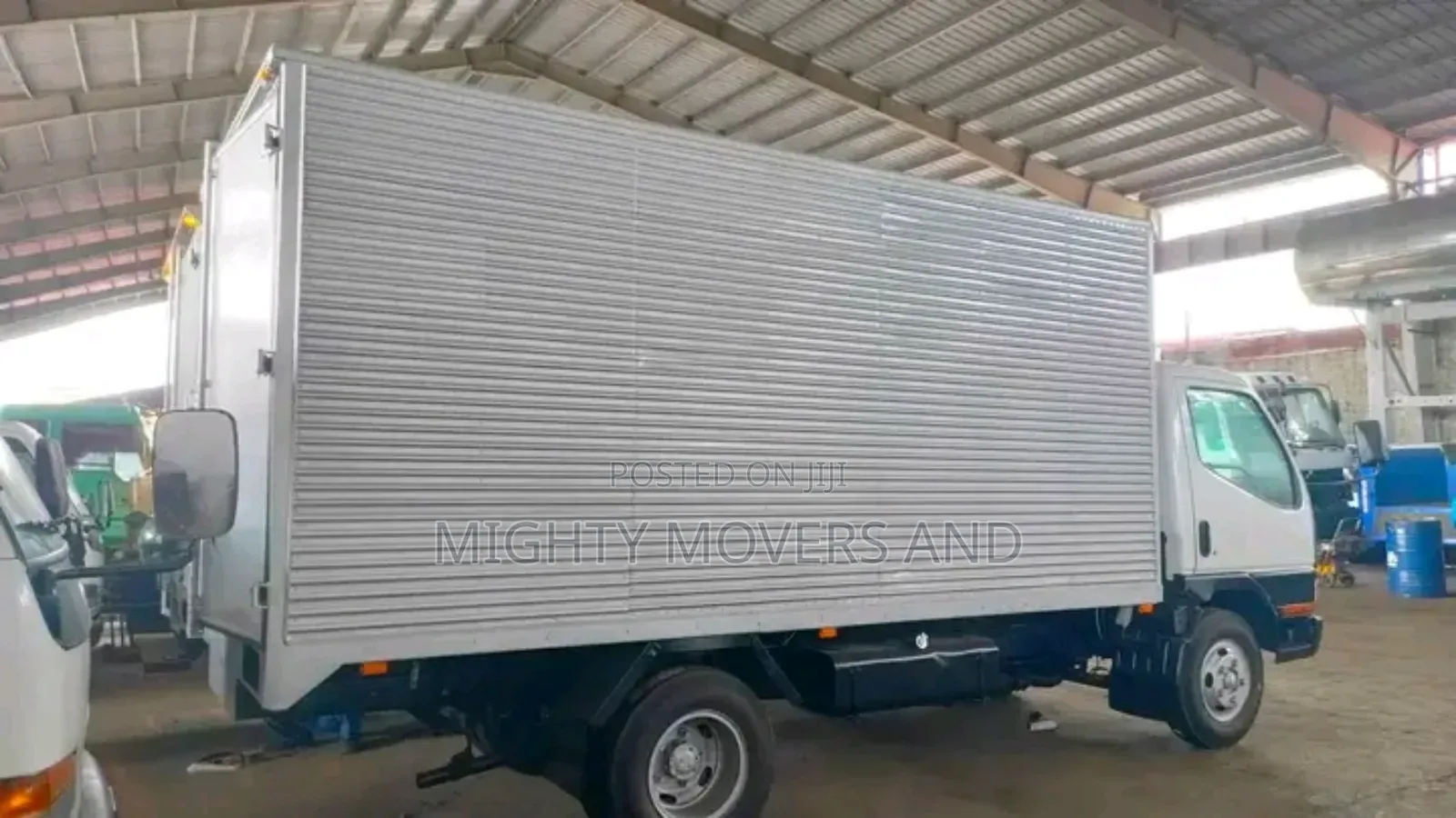 Lorry/Truck Available for Logistics Services