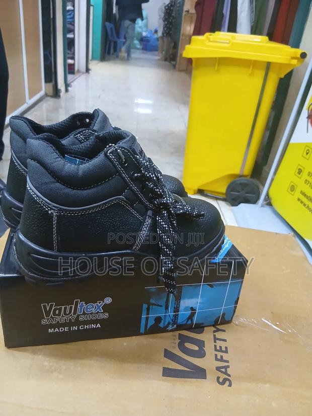 Waterproof Vaultex Boot - thumbnail 2