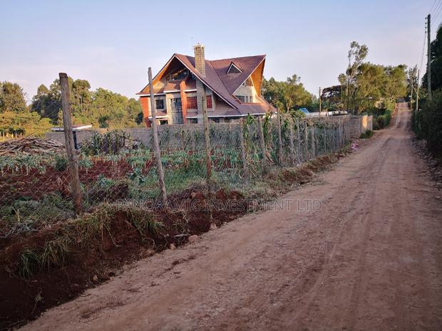 100 By100 for Sale for Sale in Ondiri Kikuyu.