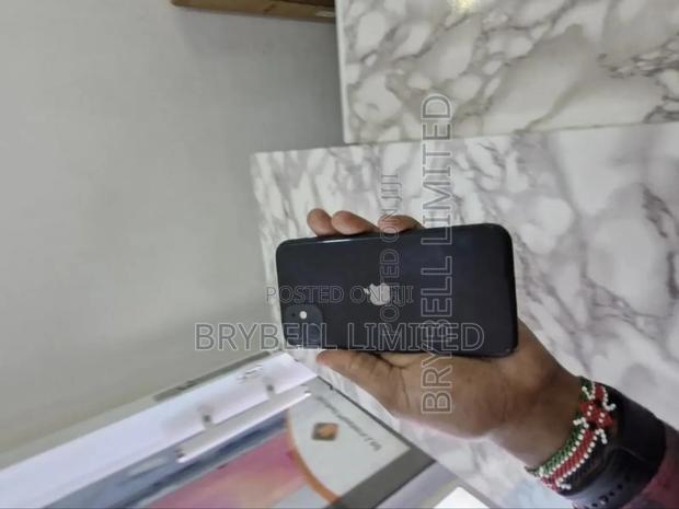 Apple iPhone 11 64 GB Black - thumbnail 5