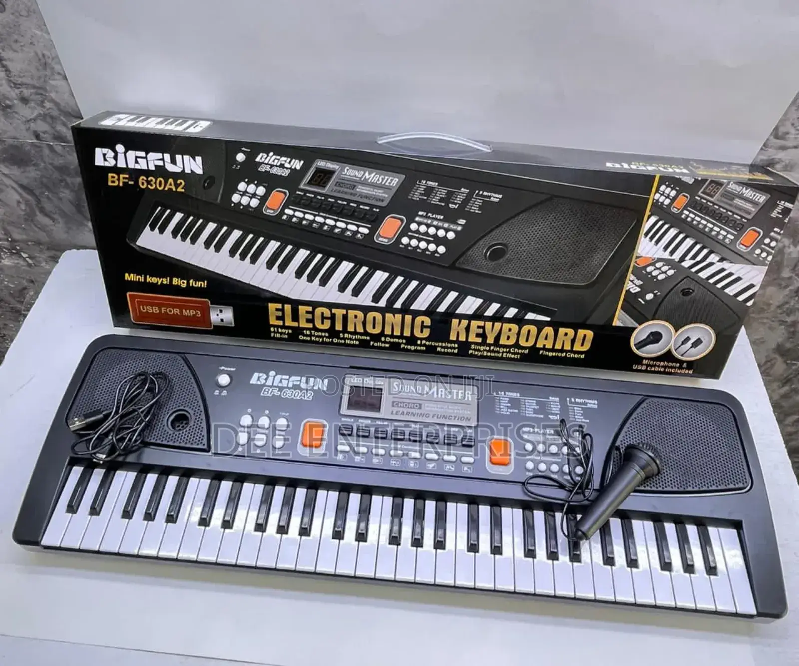 61 Keys Electric Piano With Microphone and Charging Cable
