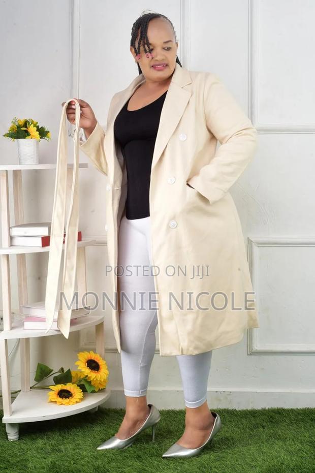 Women Trenchcoat. High Quality - thumbnail 2