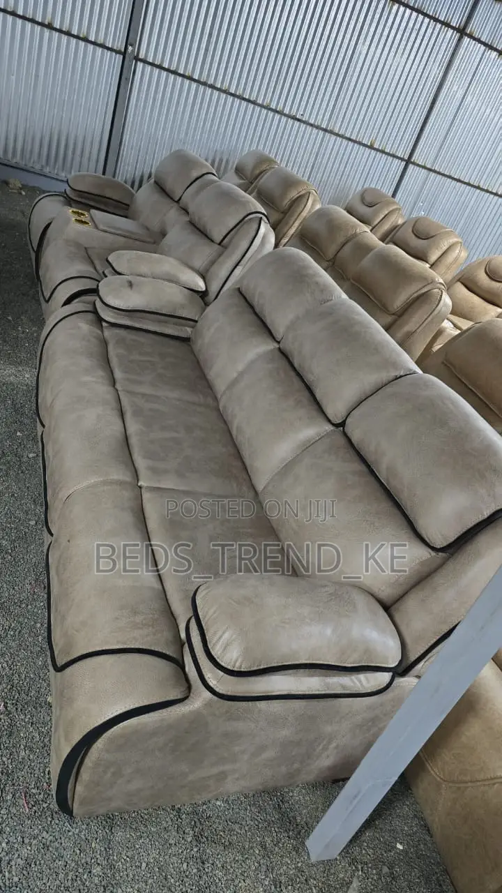 Gorgeous 5 Seater Semi Recliner 3,2