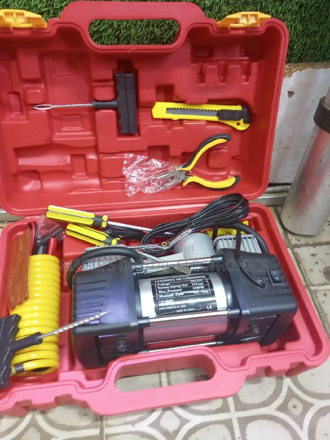 Highly Versatile 2 Cylinder Air Compressor