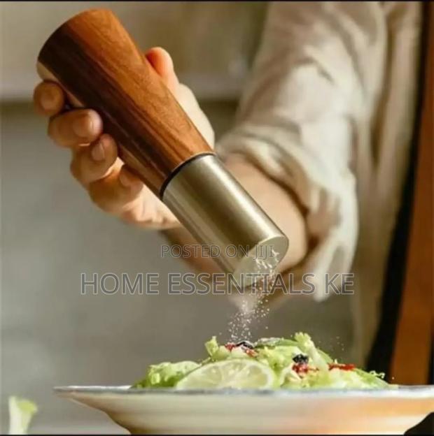 2pcs Luxury Kitchen Pepper Salt Grinder