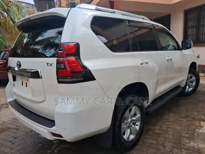 Toyota Land Cruiser Prado 2018 White