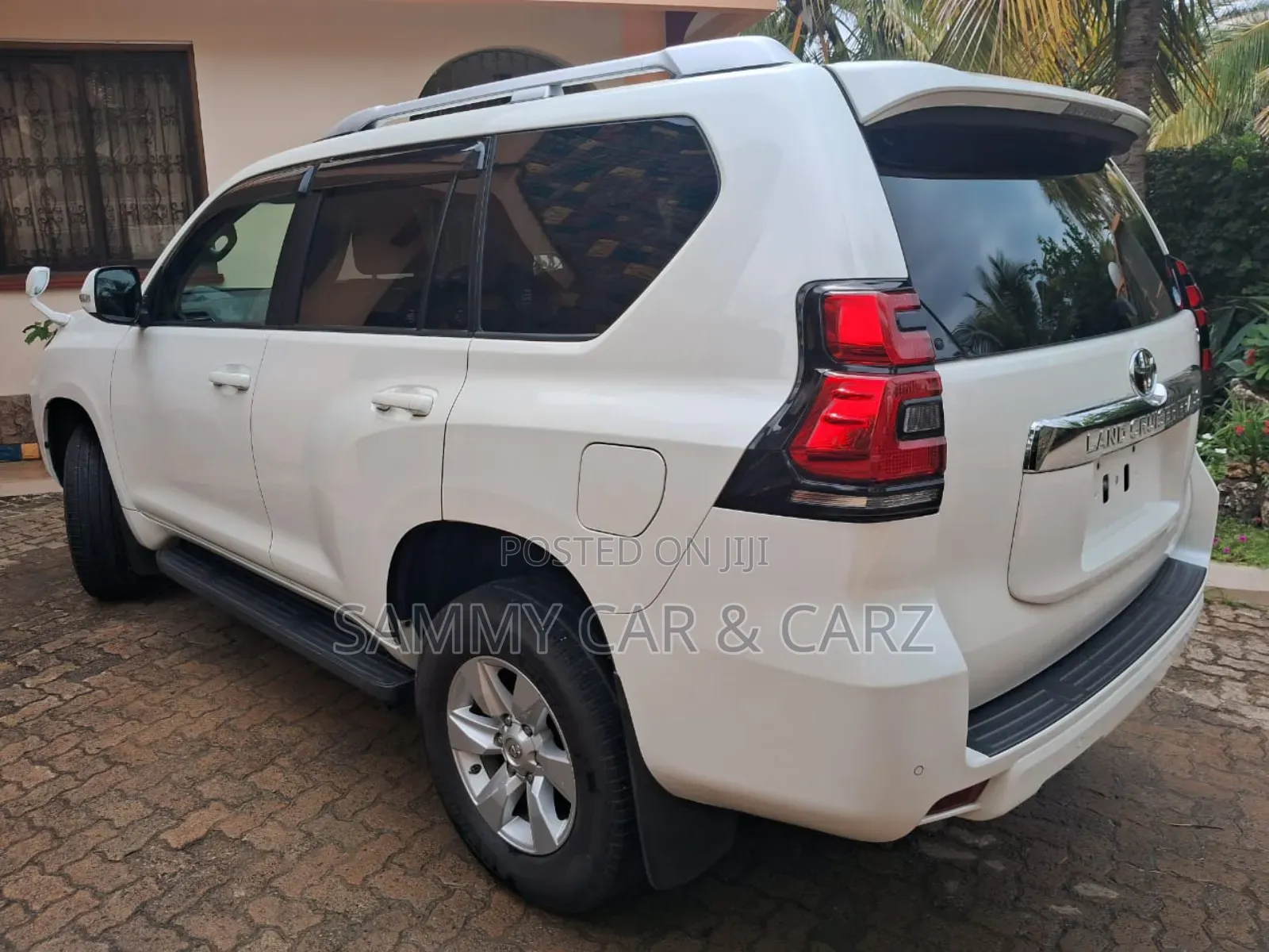Toyota Land Cruiser Prado 2018 White