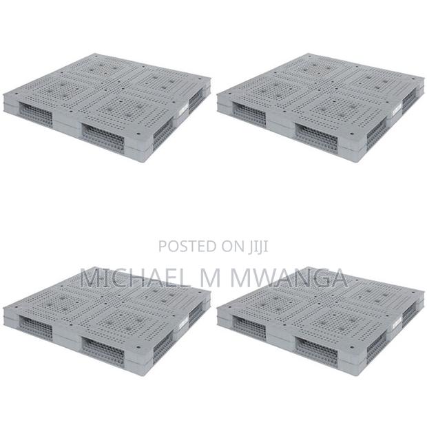 Rackable Plastic Pallets
