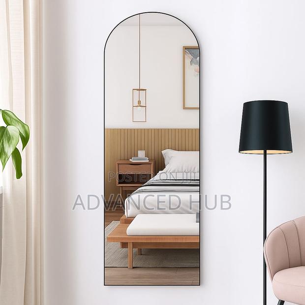 Semi Oval Acrylic Mirror - main view