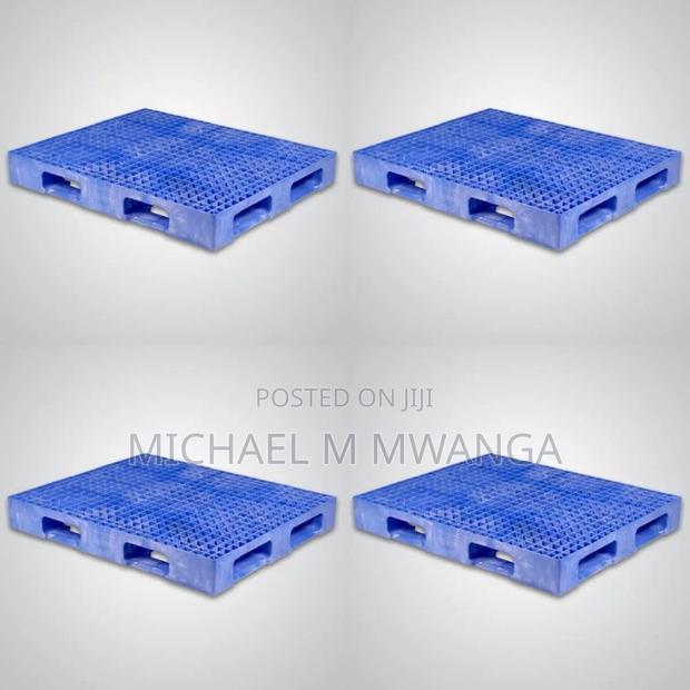 International Export Standard Rackable Plastic Pallets - main view