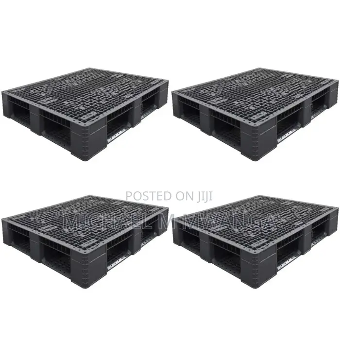 Weather-Resistant Rackable Plastic Pallets
