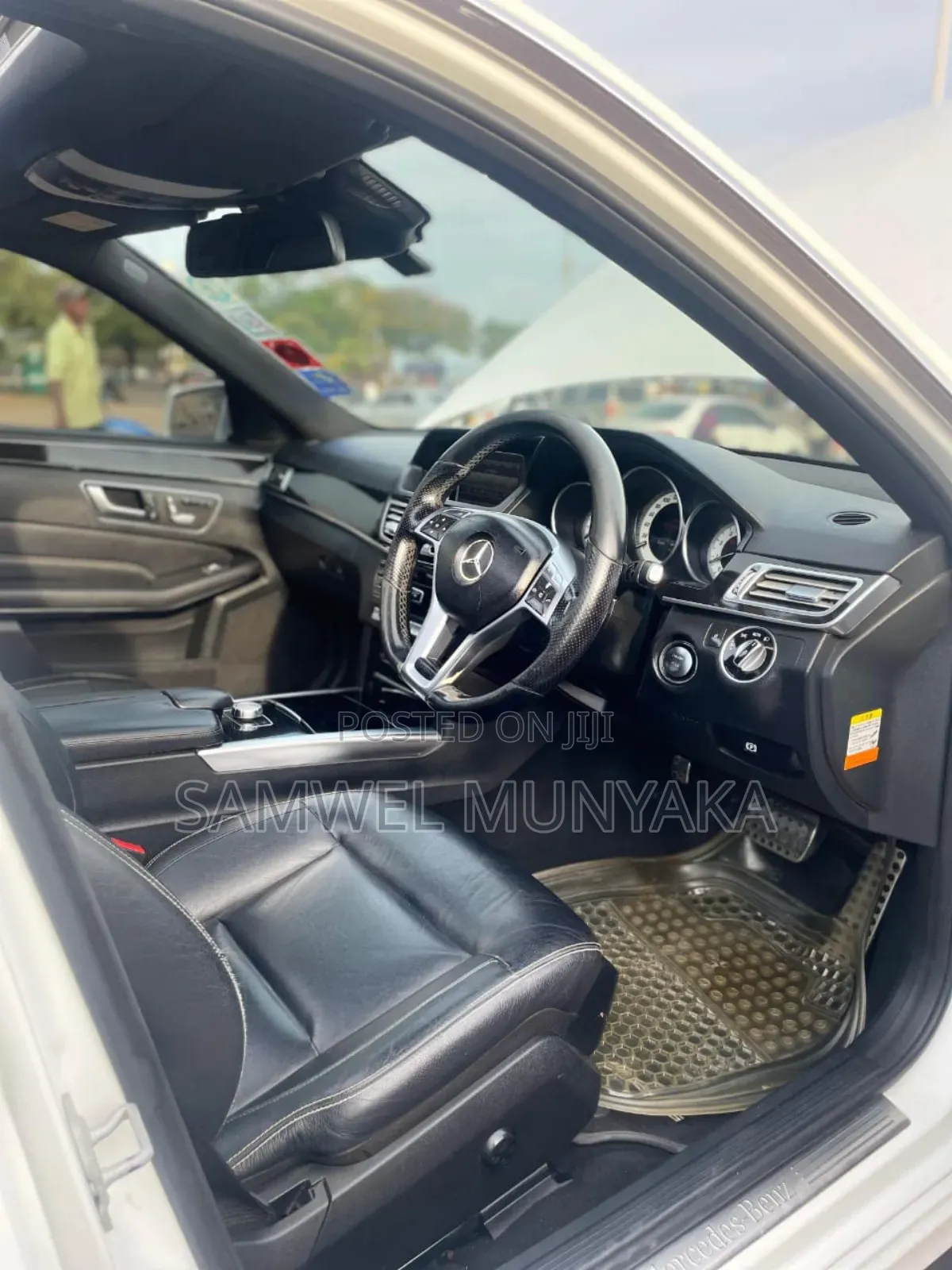 Mercedes-Benz E350 Base BlueTec Sedan  RWD (3.0L 6cyl 7A) 2013 Pearl