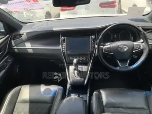 Toyota Harrier 2.0 4WD 2018 Off white