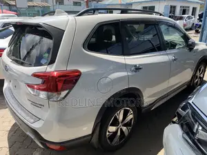 Subaru Forester 2.5i Premium AWD 2018 Off white
