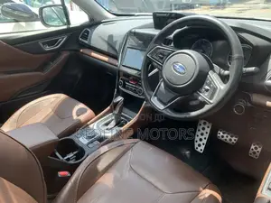 Subaru Forester 2.5i Premium AWD 2018 Off white