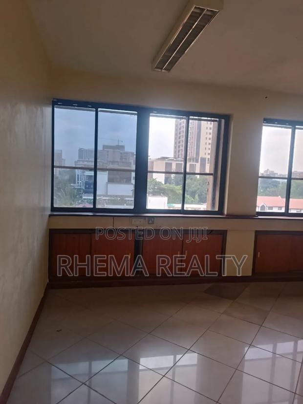 Vaccant Office No 141 - main view