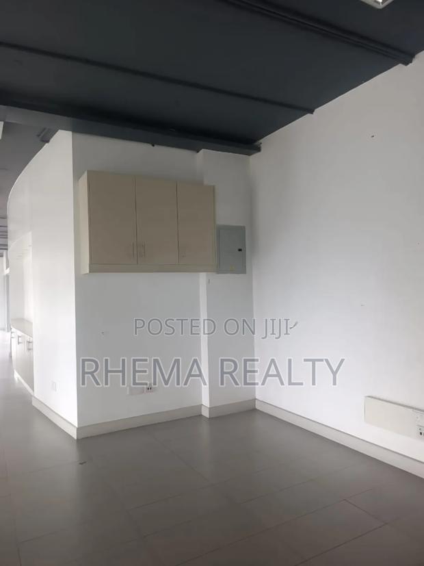 Available Office Space Ref 135 - thumbnail 16