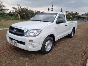 Toyota Hilux 2007 White