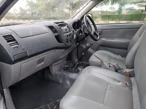 Toyota Hilux 2007 White