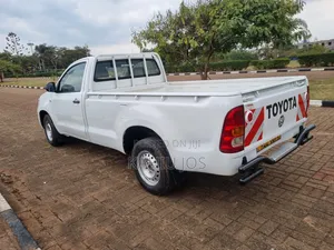 Toyota Hilux 2007 White
