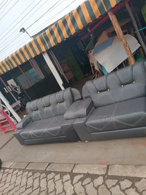 Brand New 5 Seater Modern Sofa Set Hr8km