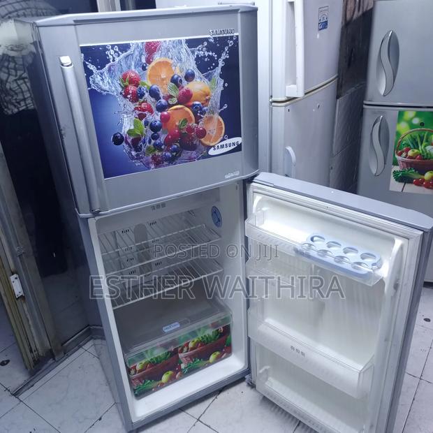 Clean Silver Flowed Fridge - thumbnail 3