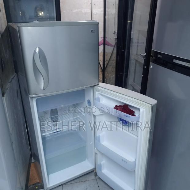 Well Used Lg Fridge - thumbnail 3