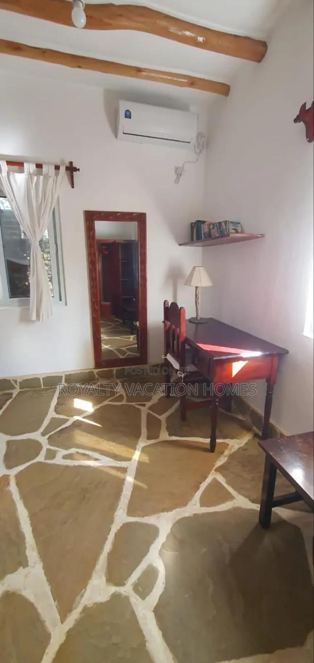 4bedroom Villa Near Papa Remo Beach - thumbnail 6